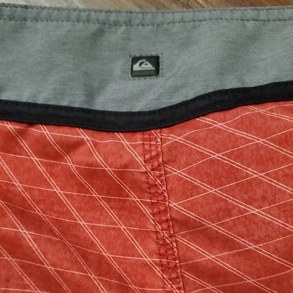 Quiksilver Orange to Cream Gradient Men's Boardshorts